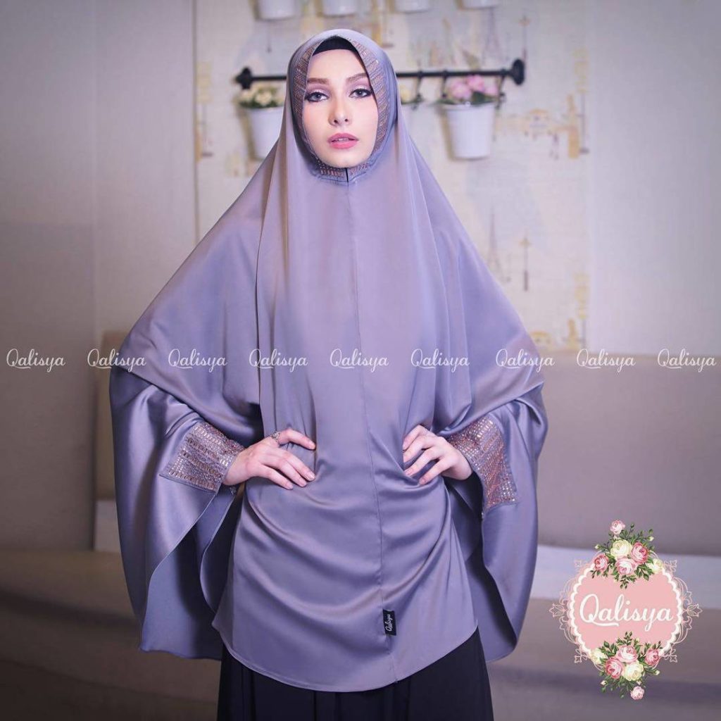 Khimar Rumaisha by Qalisya Kerudung Jumbo Lebar Bahan Scabal Import Berkualitas 5 Warna Abu Abu