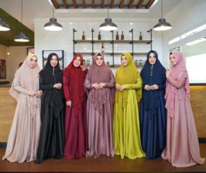 Adeva Set Syari by Gallery Syarifah – Gamis Syari Best Seller Bahan Dior Silk Mewah